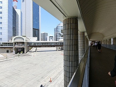 ポートライナー市民広場駅から神戸国際会議への回廊