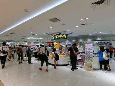 大丸梅田店13Fのポケモンセンターオーサカ