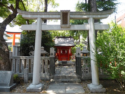 松尾神社は酒の神・松尾大社の末社