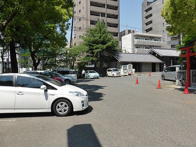 生田神社駐車場