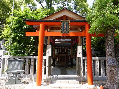 生田神社裏の生田の森