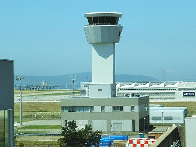 神戸空港管制塔