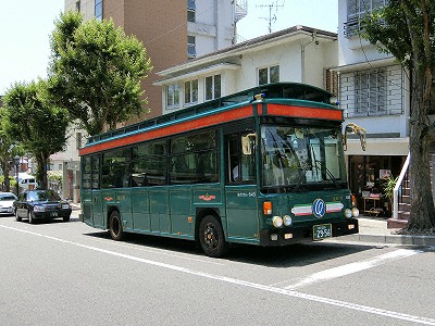 北野坂を登るシティーループ