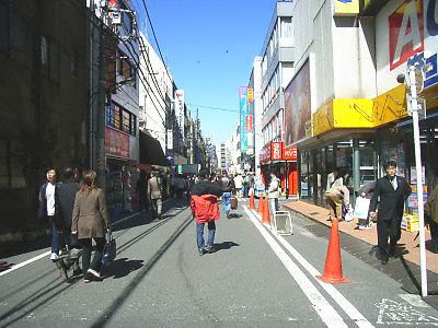 秋葉原電気街・裏通り