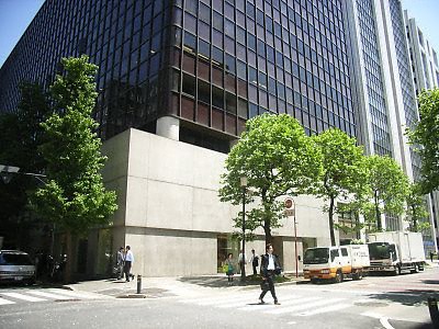 プラダ ブティック丸の内店