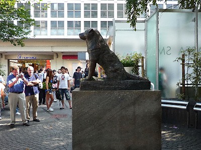 ハチ公